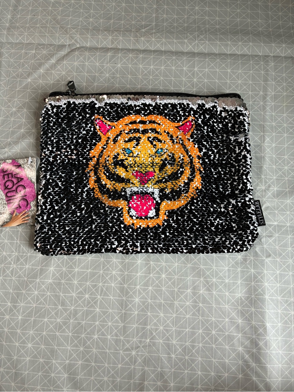 NWT Fashion Angels StyleLab Magic Sequin Fierce Tiger Pouch